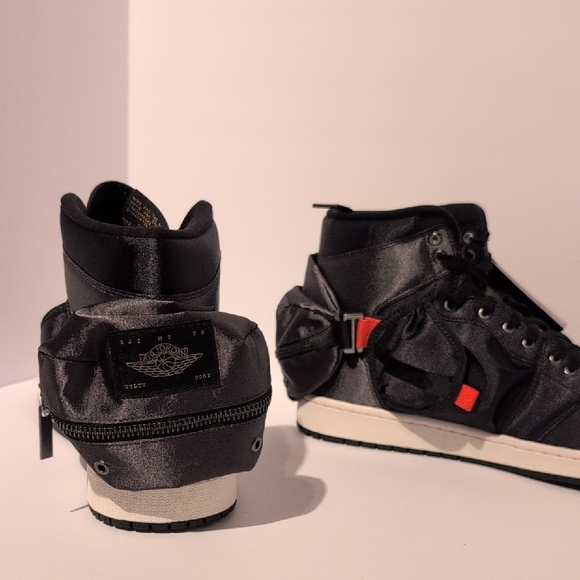 Air Jordan 1 Utility High Stash Black On Black - Picture 10 of 16